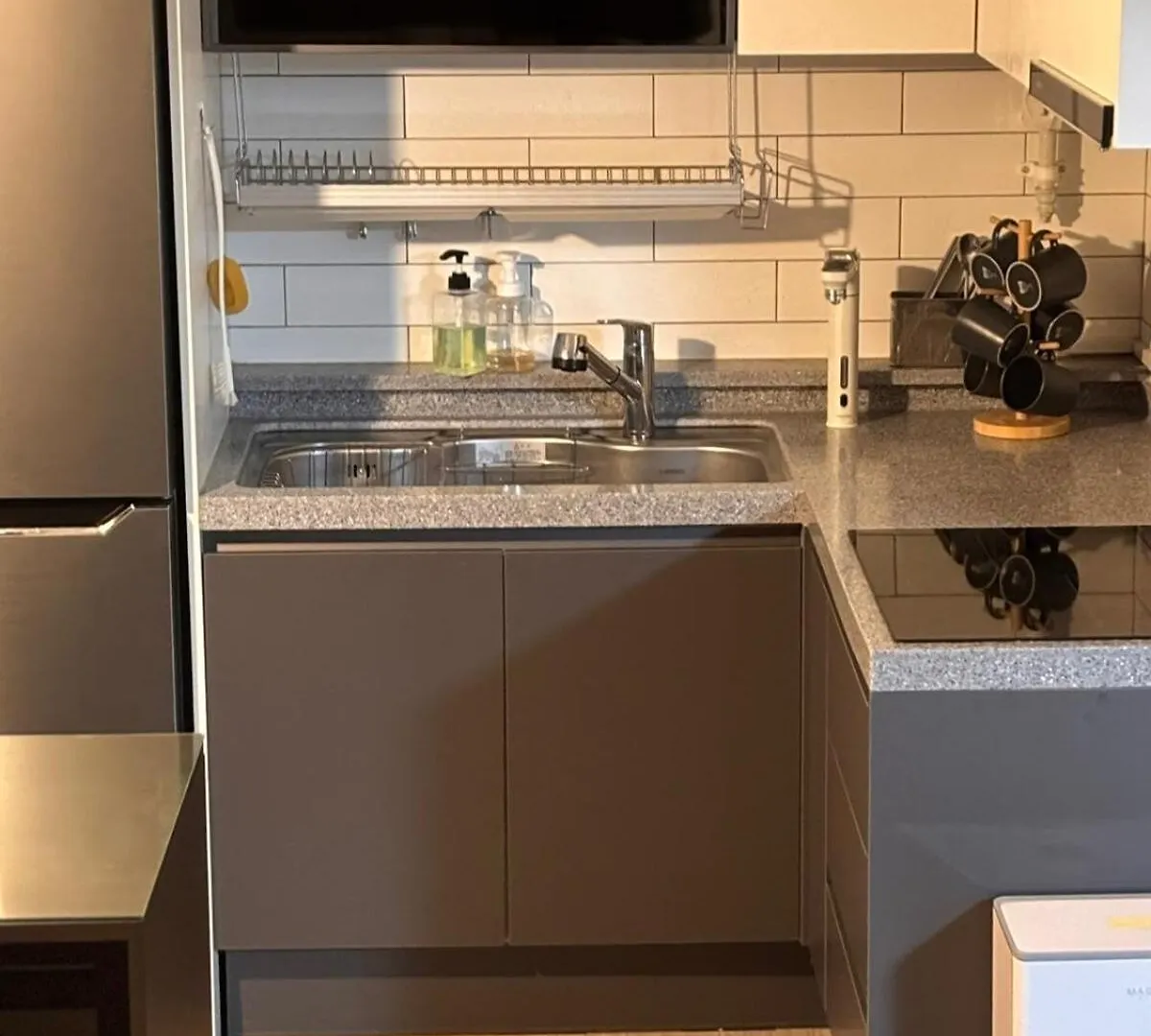 Apartment Breeze Blows House, Incheon South Korea
