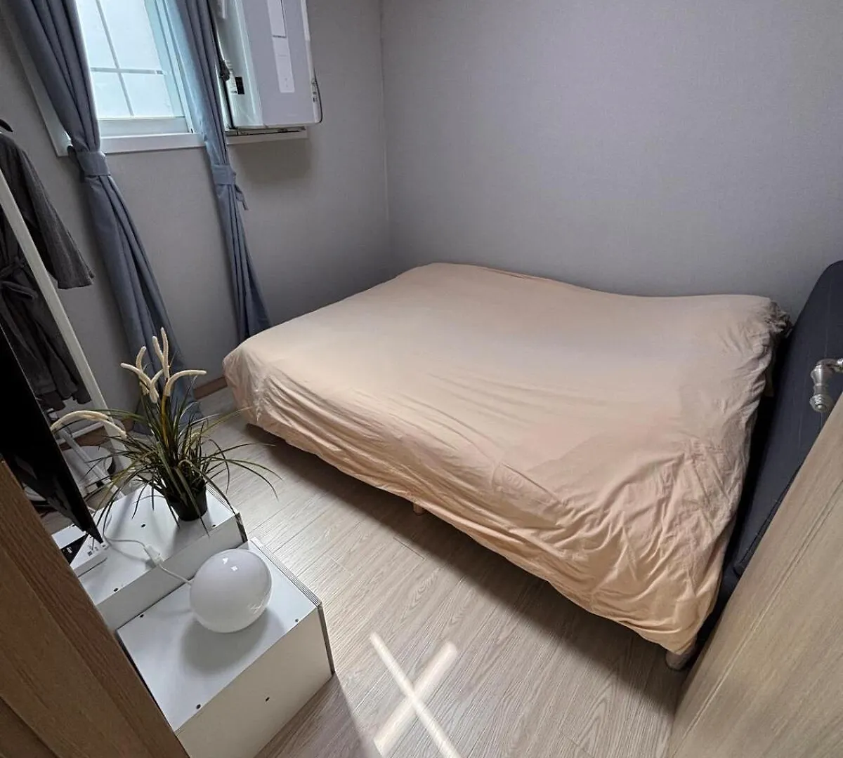 Breeze Blows House, Incheon Apartment